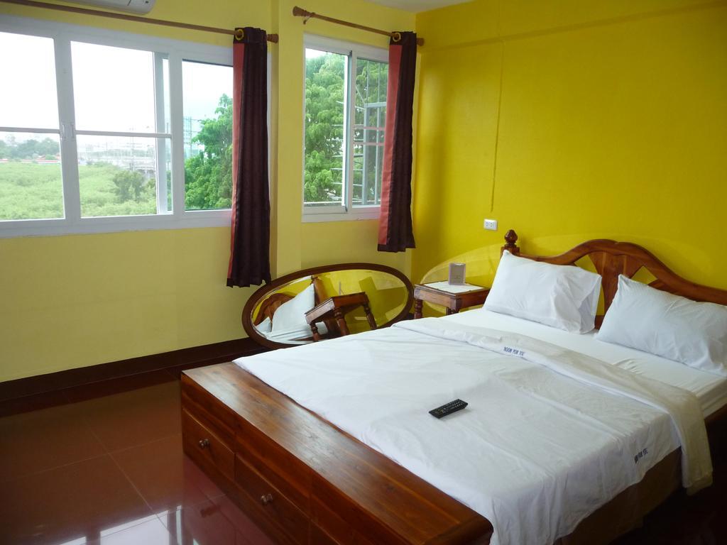 Room For You Bangkok Exterior photo